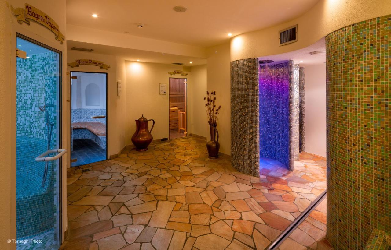 Hotel Alpen Andalo Bagian luar foto