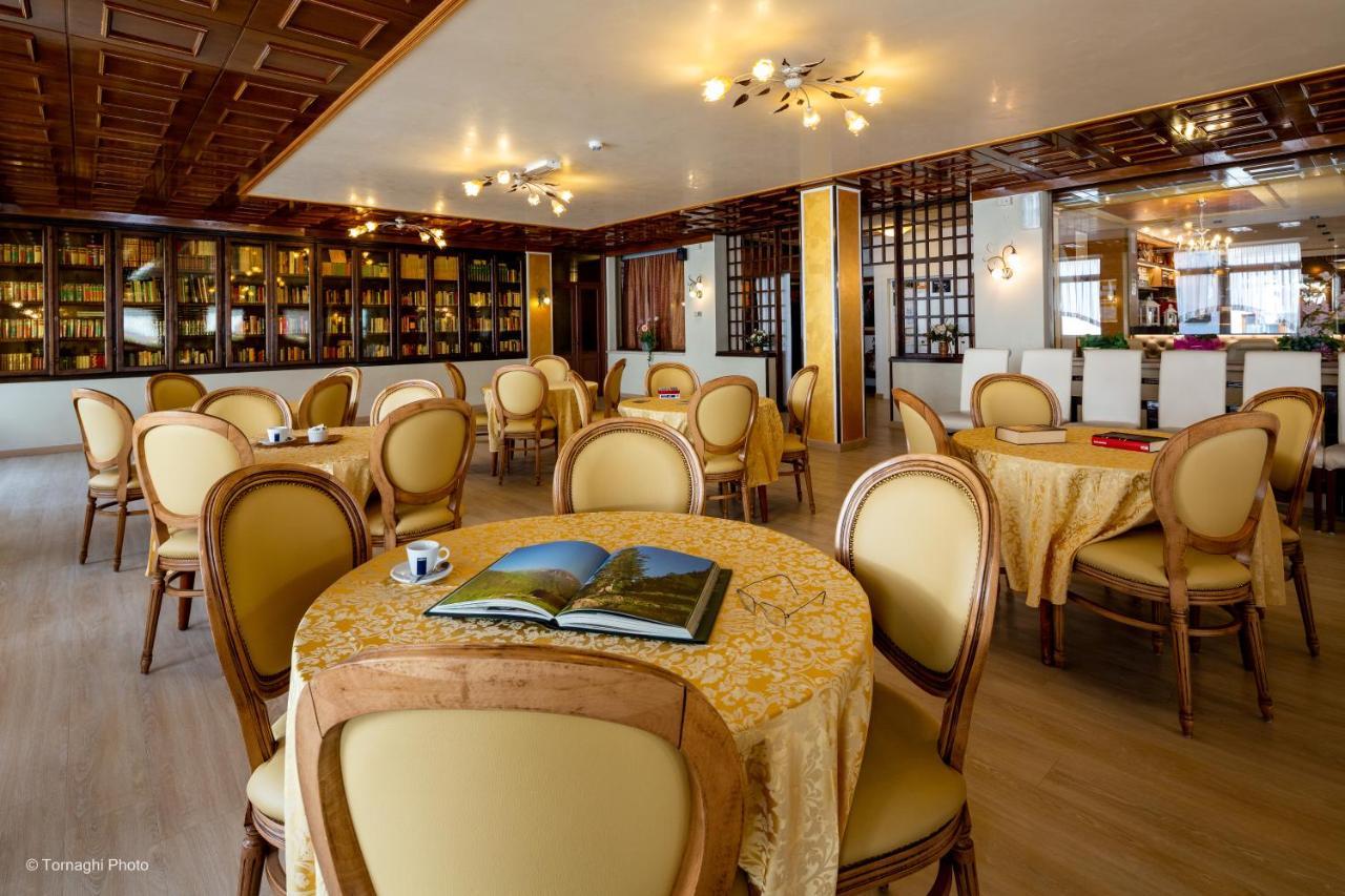 Hotel Alpen Andalo Bagian luar foto