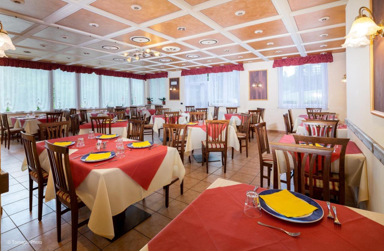 Hotel Alpen Andalo Bagian luar foto