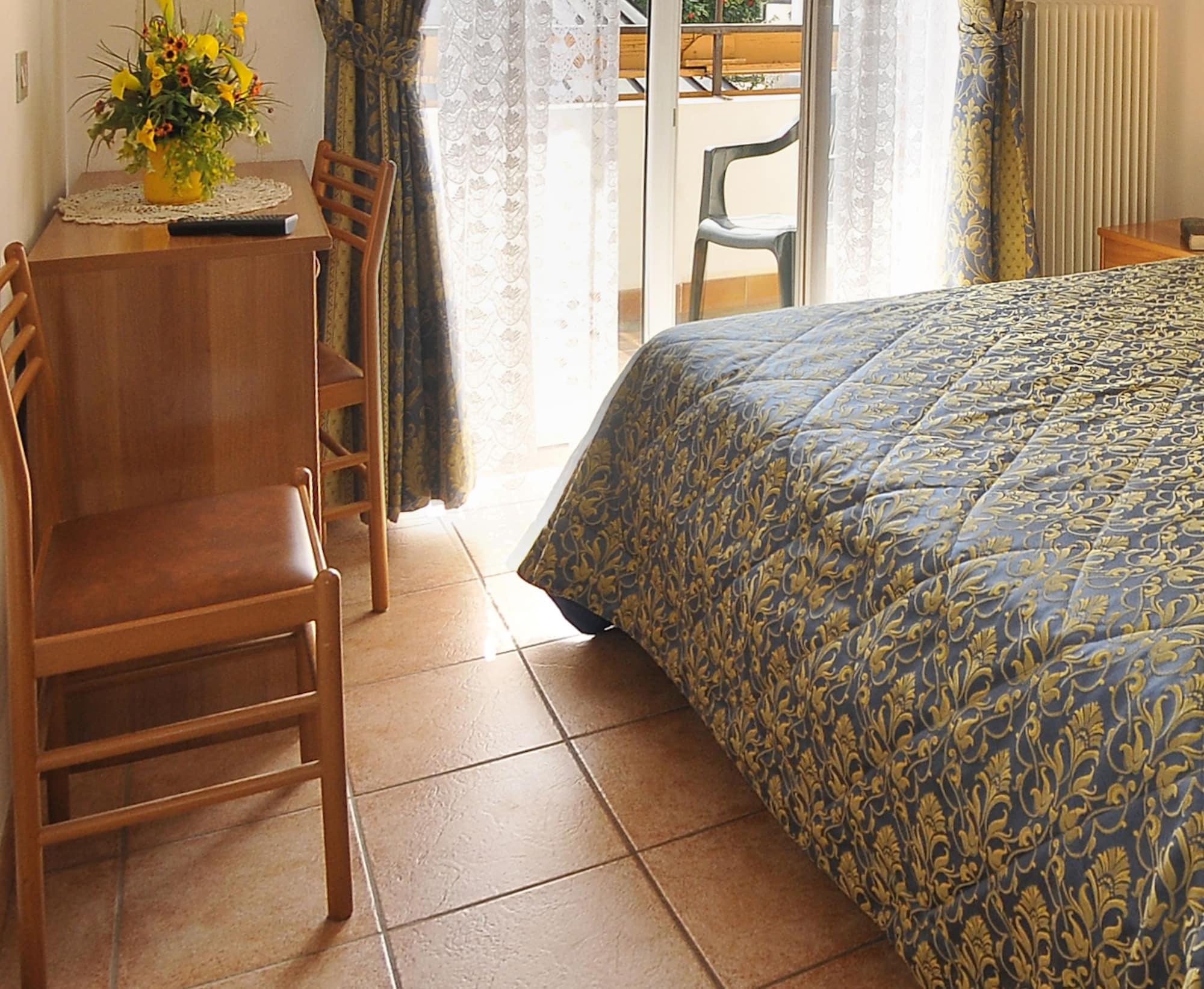 Hotel Alpen Andalo Bagian luar foto