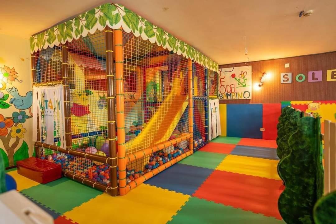 Hotel Alpen Andalo Bagian luar foto